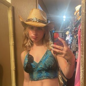 Meet your Posher, Maddy